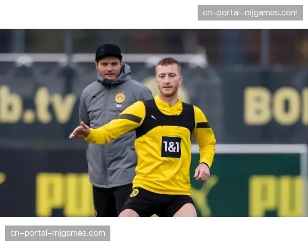 赛前发布会,多特主帅泰尔齐奇回应关于其帅位的传闻 赛前发布会,多特主帅泰尔齐奇回应关于其帅位的传闻